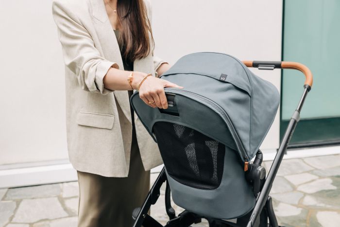Uppababy Vista V3 pushchair & carrycot - Dillan - Image 6